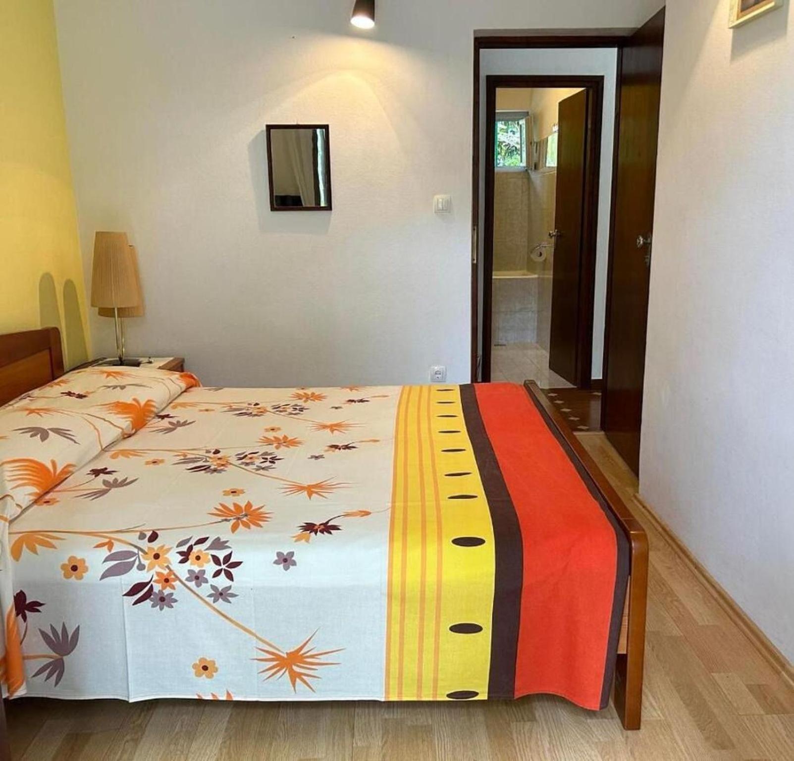 Apartments Matkov - Quite And Peaceful Location Jelsa  Kültér fotó