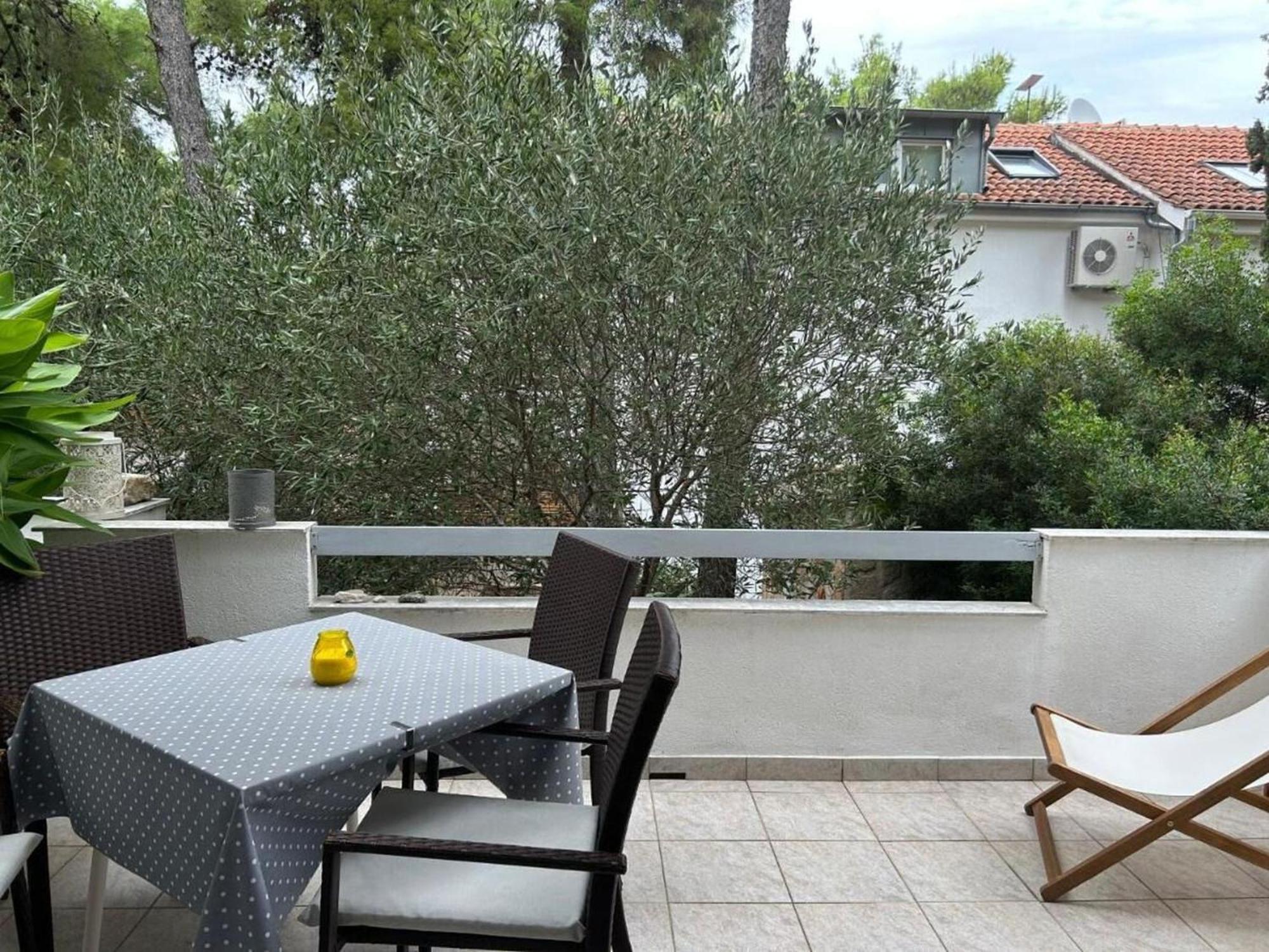 Apartments Matkov - Quite And Peaceful Location Jelsa  Kültér fotó